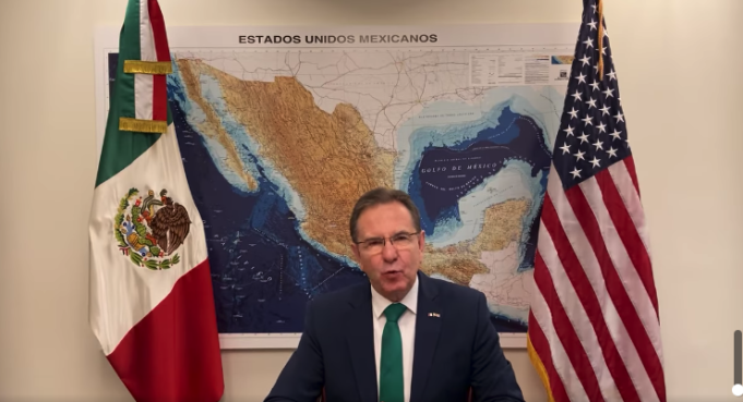 Esteban Moctezuma seguirá al frente de la embajada de México en EU