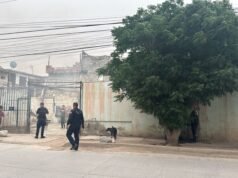 Ayudan policías municipales a sofocar incendio en la Lucio Cabañas