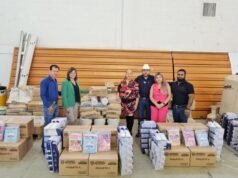 Reciben escuelas primarias de Casas Grandes y Nuevo Casas Grandes material escolar y de mantenimiento