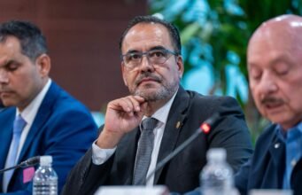 Impulsa Juan Carlos Loera reforma para liberar uso de naloxona para evitar los riesgos de primeros respondientes, como policías y bomberos.