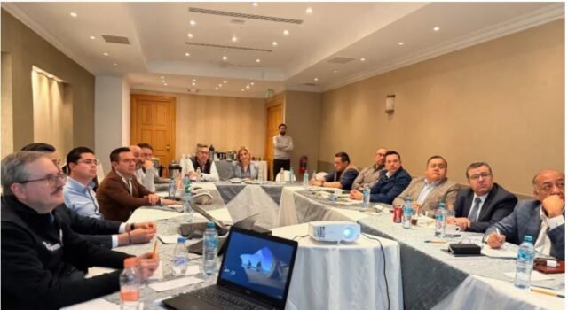 Maru Campos sostiene reunión de trabajo con su Gabinete en Ciudad Juárez