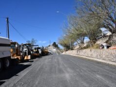 Repavimenta Obras Públicas la calle Mariano Escobedo