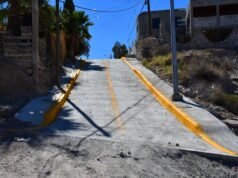Trabaja Obras Públicas en la pavimentación de la calle Isla Canarias