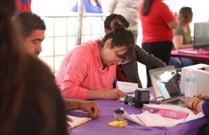 Otorgan dependencias municipales sus servicios a vecinos de la colonia Tierra y Libertad