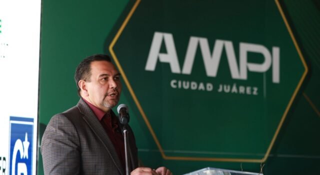 Presidente Cruz Pérez Cuéllar toma protesta al nuevo consejo directivo de la AMPI