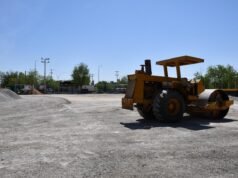 Comienza Obras Públicas instalación de luminarias en el campo de la Liga Infantil de Beisbol Villahermosa