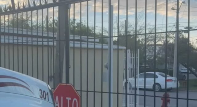 Llama Dirección de Limpia a estacionar correctamente vehículos para garantizar recolección de basura