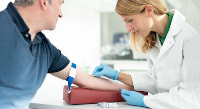 Biopsia líquida gana terreno al permitir un monitoreo menos invasivo y más preciso del cáncer