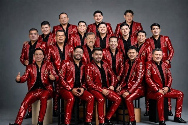 La Arrolladora Banda El Limón 1