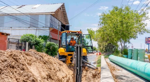 Atiende JMAS hundimiento en colonia La Presa.