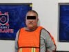 Arrestan a hombre por atar a una perrita con alambre para arrastrarla por la calle