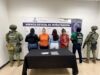 Arrestan a tres personas en posesión de cocaína durante un cateo