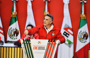 Alejandro Moreno celebra resultados de elecciones