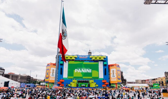 Panini rompe el Récord Guinness por el mayor intercambio de estampas deportivas