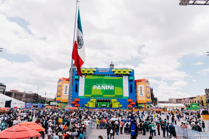 Panini rompe el Récord Guinness por el mayor intercambio de estampas deportivas
