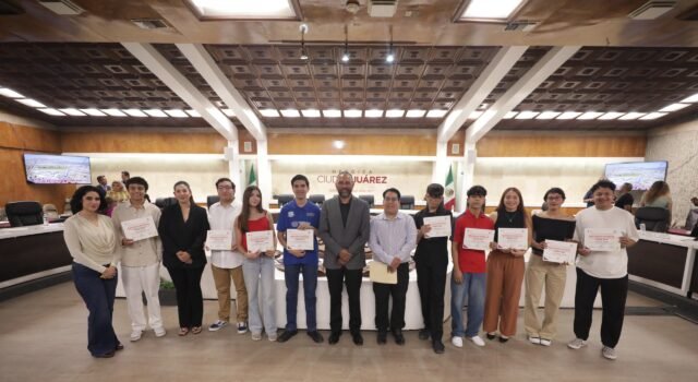 Reconoce Presidente Ortiz Orpinel talento juarense con el Premio de la Juventud Maass 2026