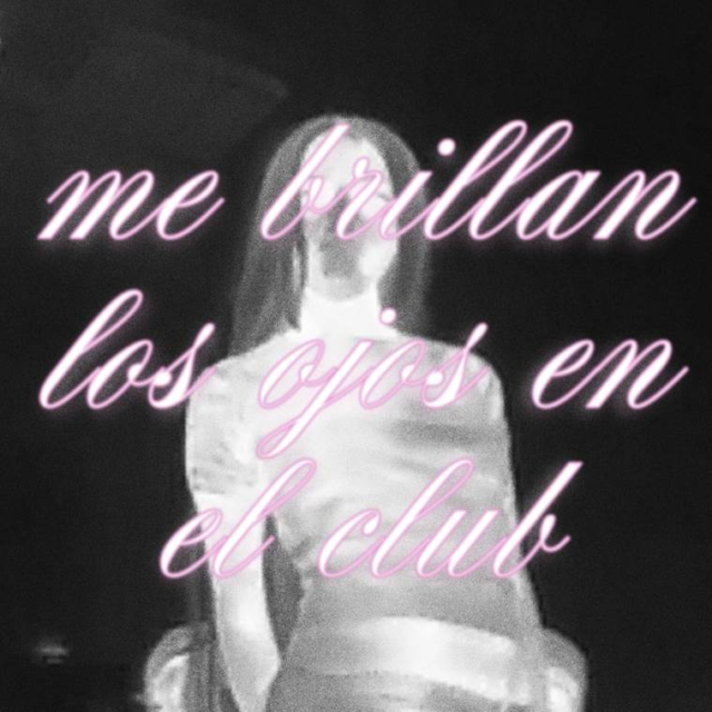 TINU-ME BRILLAN LOS OJOS EN EL CLUB