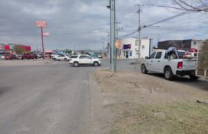 Mejoran camellón de la calle Lucero