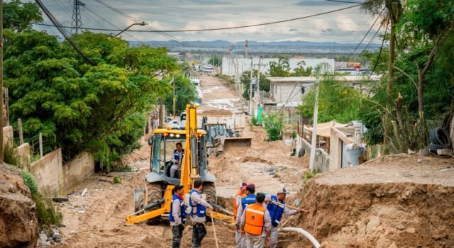 Mantiene JMAS trabajos en la calle Alfredo Orta en Águilas de Zaragoza.