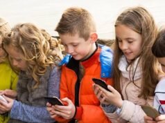 Unión Europea propone prohibir redes sociales a los menores de 13 años
