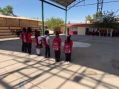 DABA participa en la distribución de mochilas en escuelas primarias de Juárez