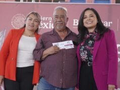 Entregan nuevas tarjetas del Bienestar a beneficiarios de Juárez