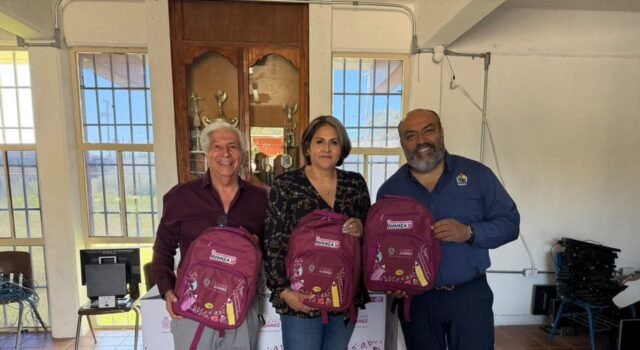 Se suma Ecología a la Cruzada por la Educación con entrega de mochilas y más