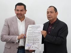 Cruz Pérez Cuéllar suma liderazgos de izquierda y firma compromiso por la unidad de Morena
